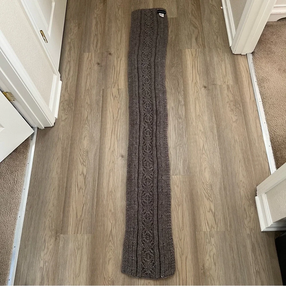Seeberger Wool Blend Chunky Cable Knit Scarf